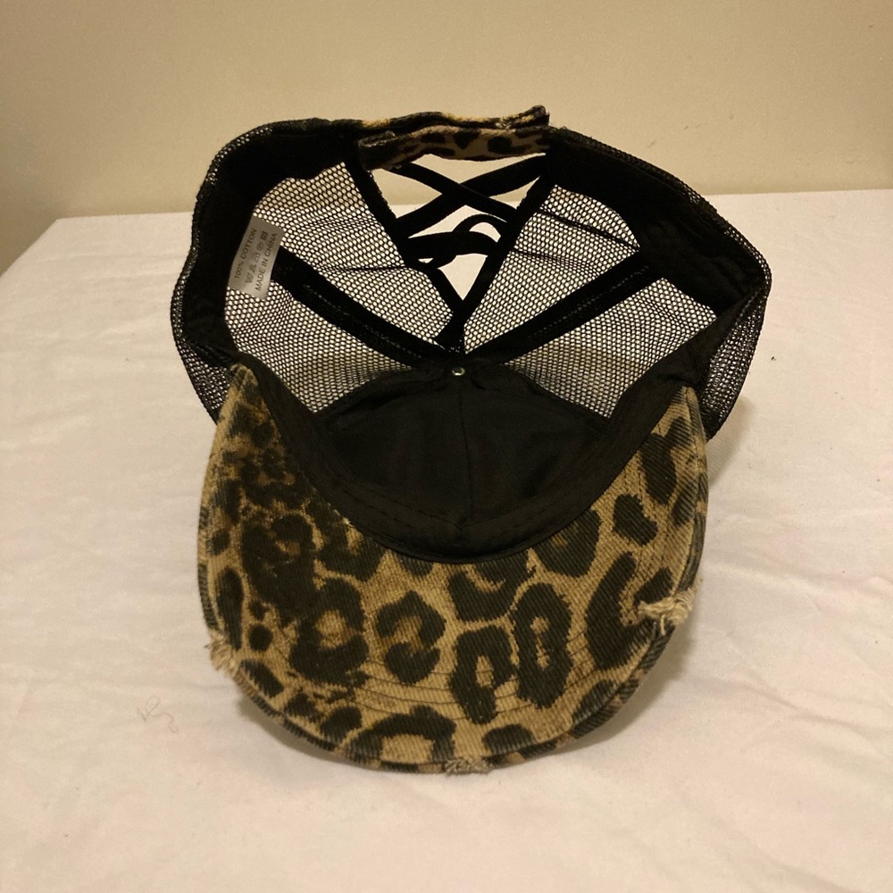 Leopard Print Distressed Mesh Back Cap - Picture 4 of 5